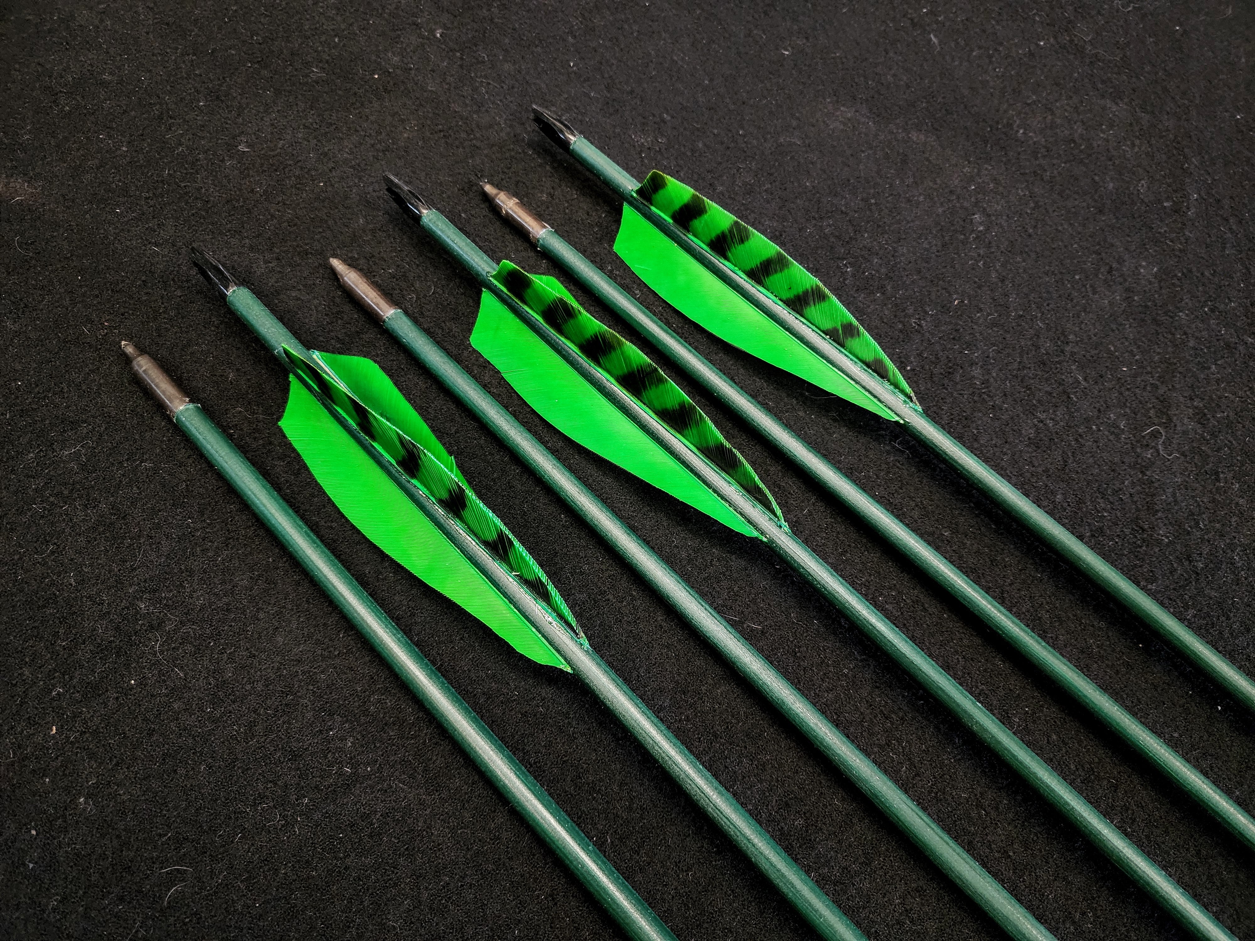 DAC Custom - Hand Fletched Target Point Arrows - Green / Barred (40 - 45# @ 31") (Set of 6)