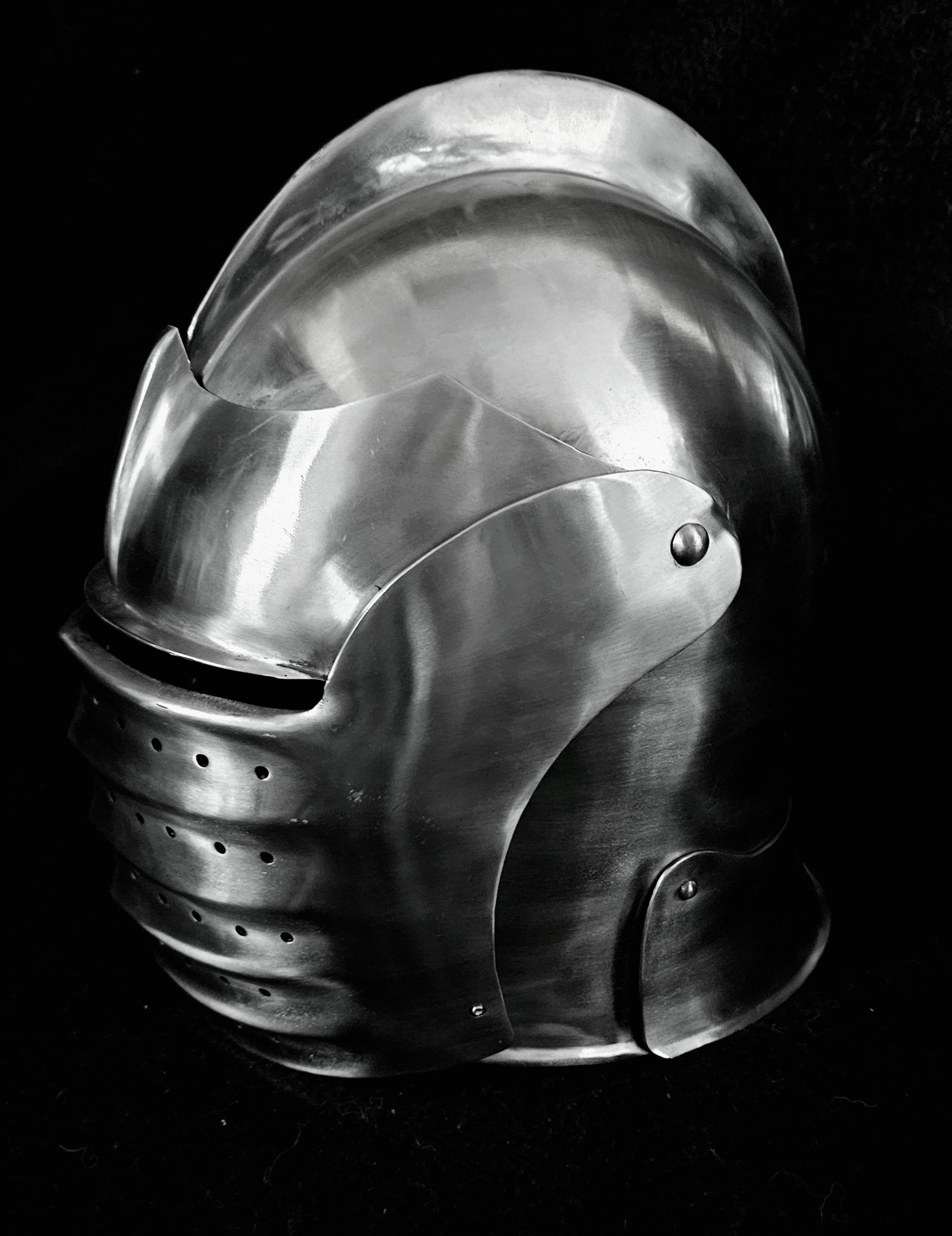 Closed Bellows-Face Burgonet