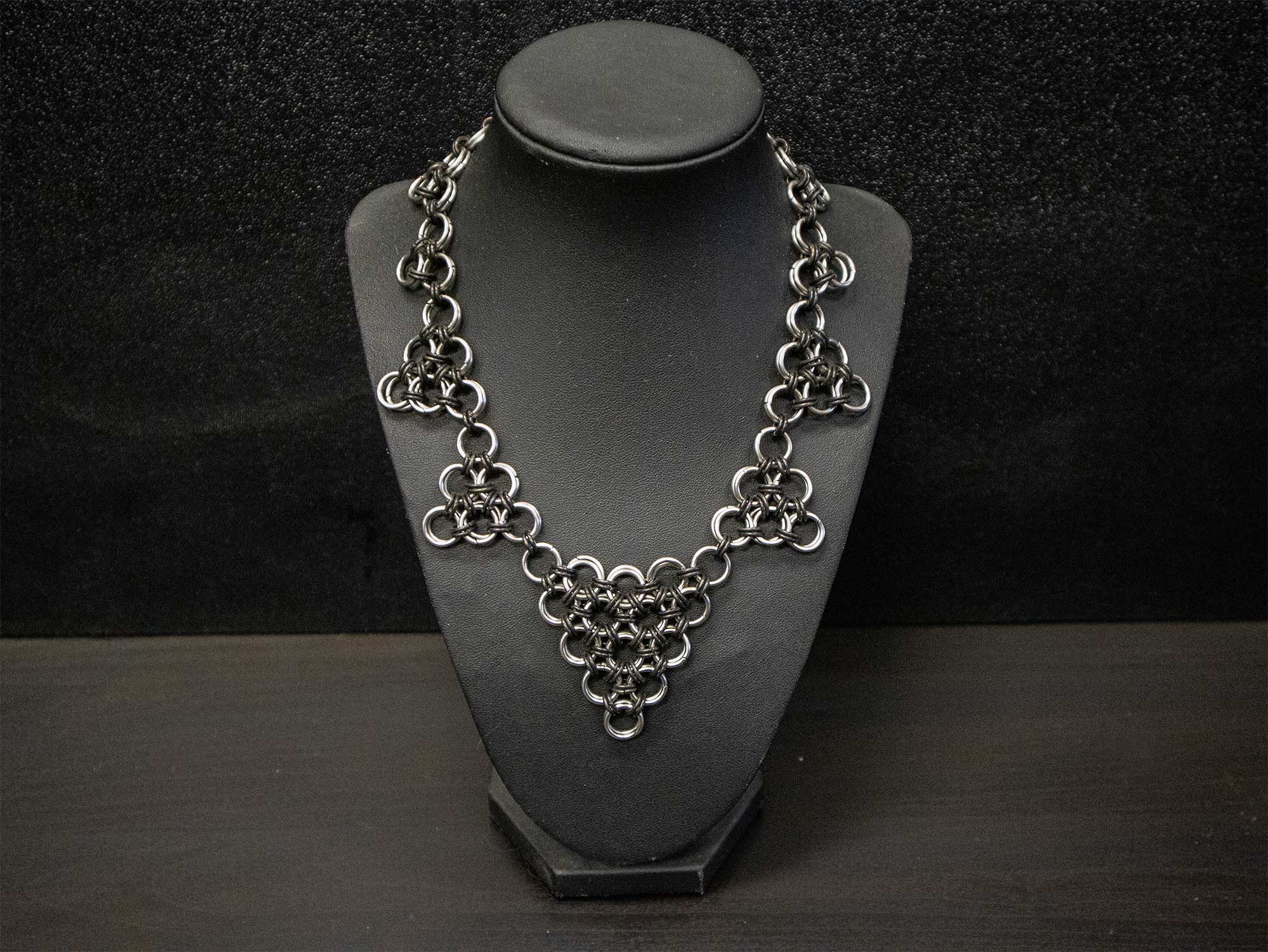 Nightwarden Chainmail Choker