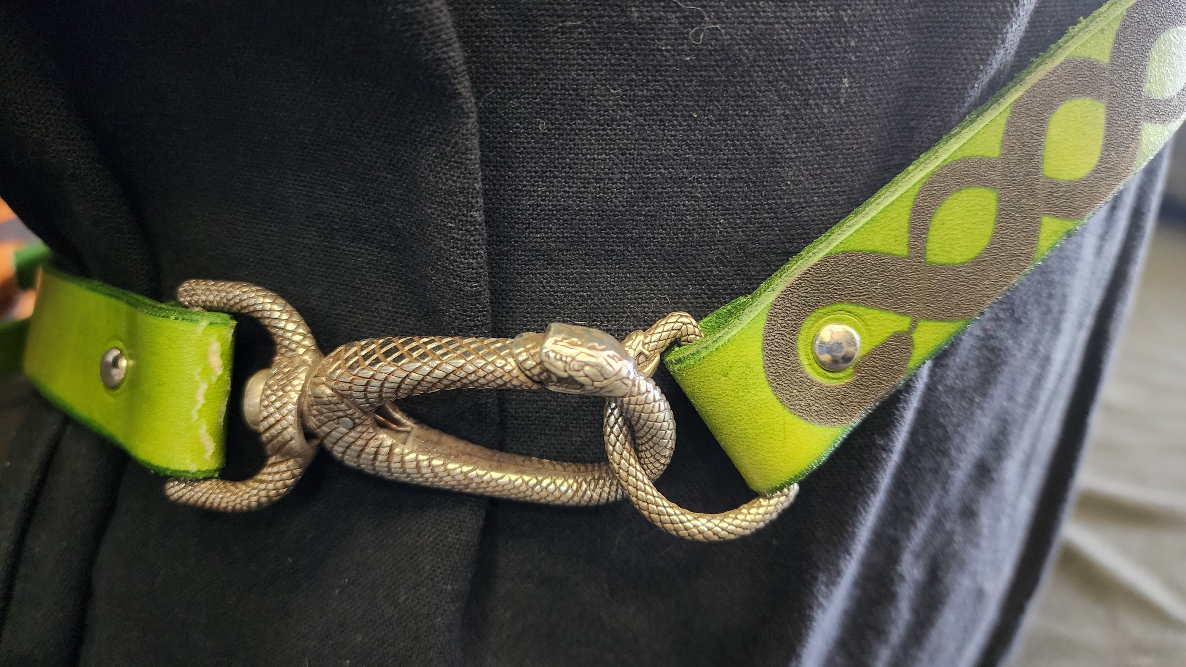DAC Custom - Leather Back Quiver - Green / Tan - Ouroboros
