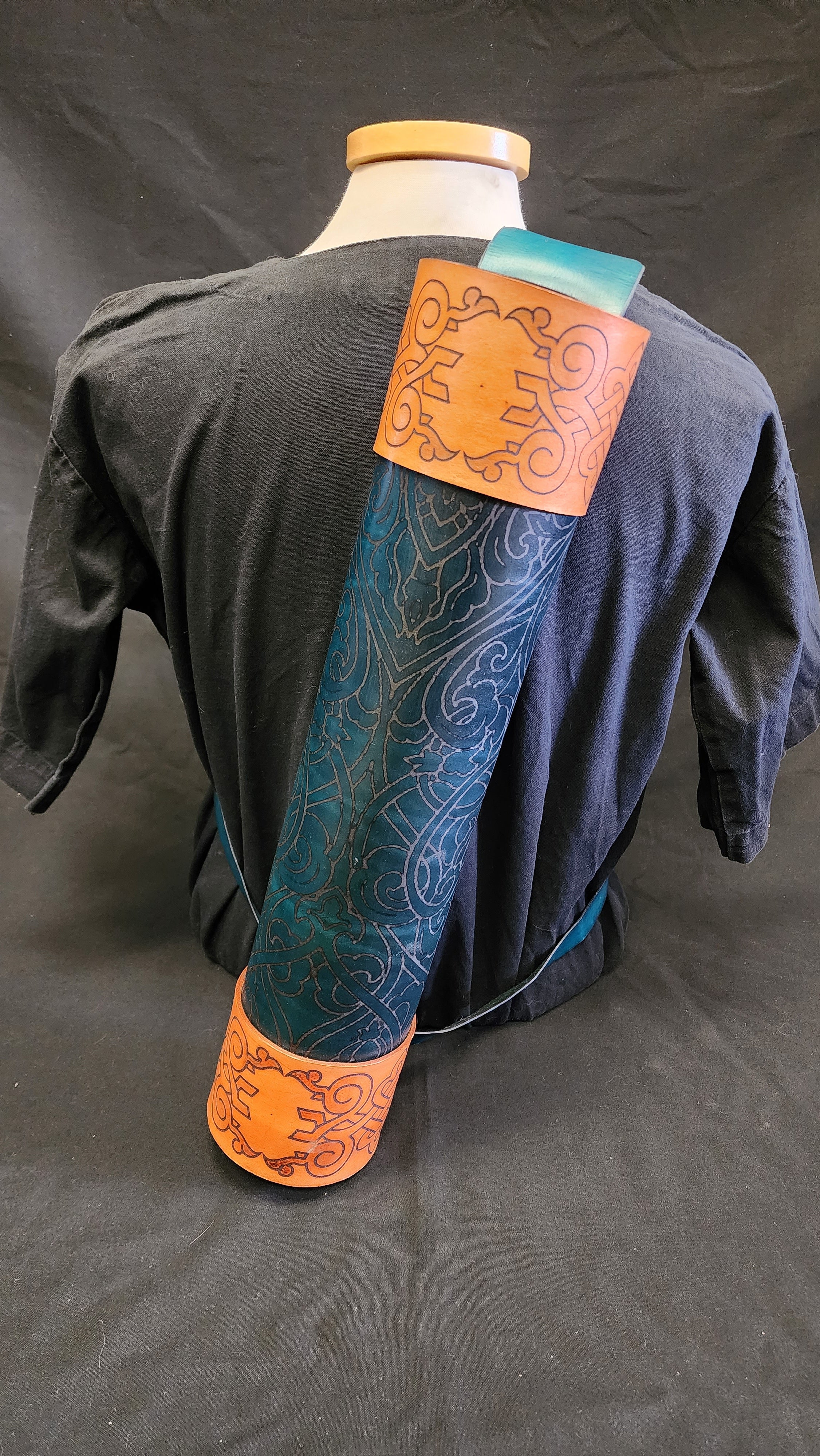 DAC Custom - Leather Back Quiver - Blue / Brown - Victorian