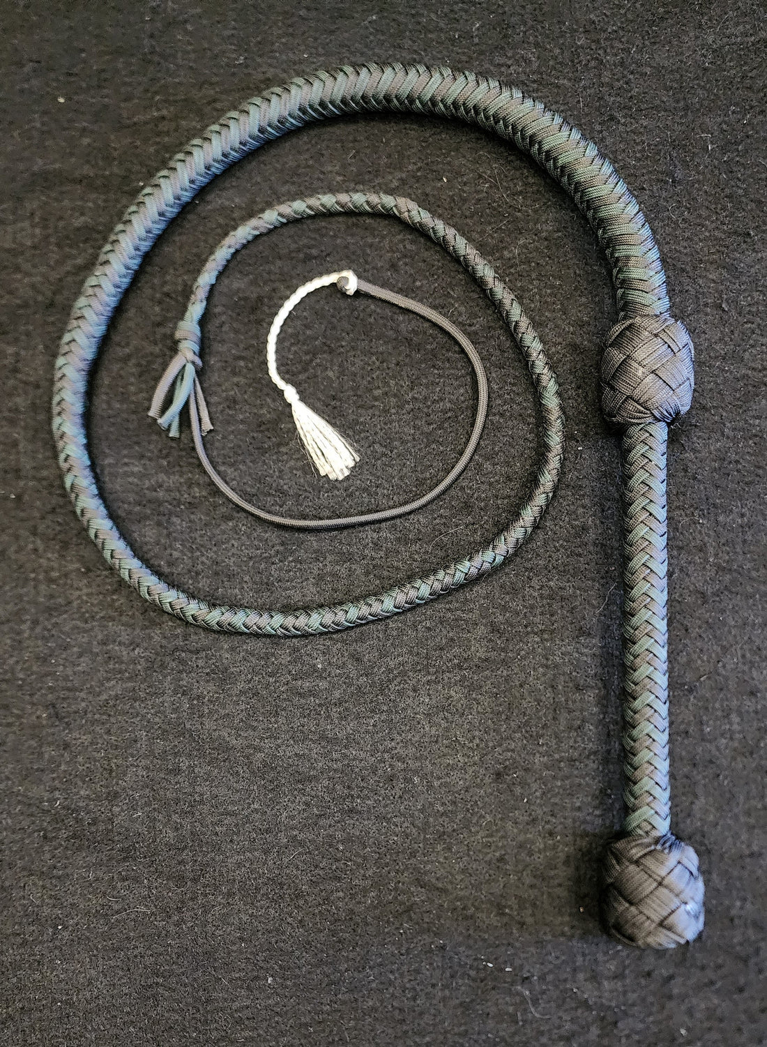 4 Foot Paracord Whip - Green / Black