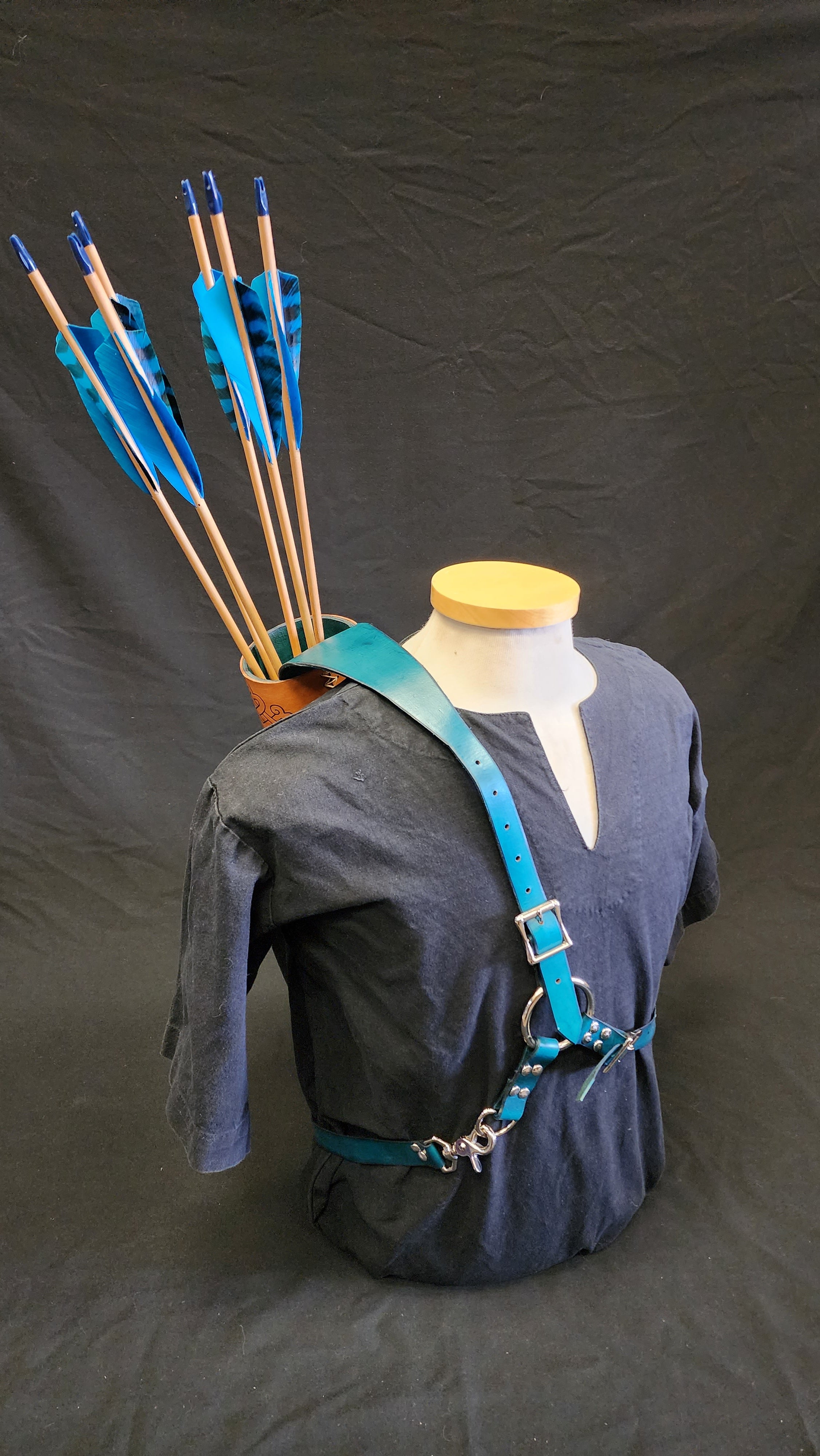 DAC Custom - Leather Back Quiver - Blue / Brown - Victorian