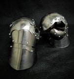 Clamshell Gauntlets