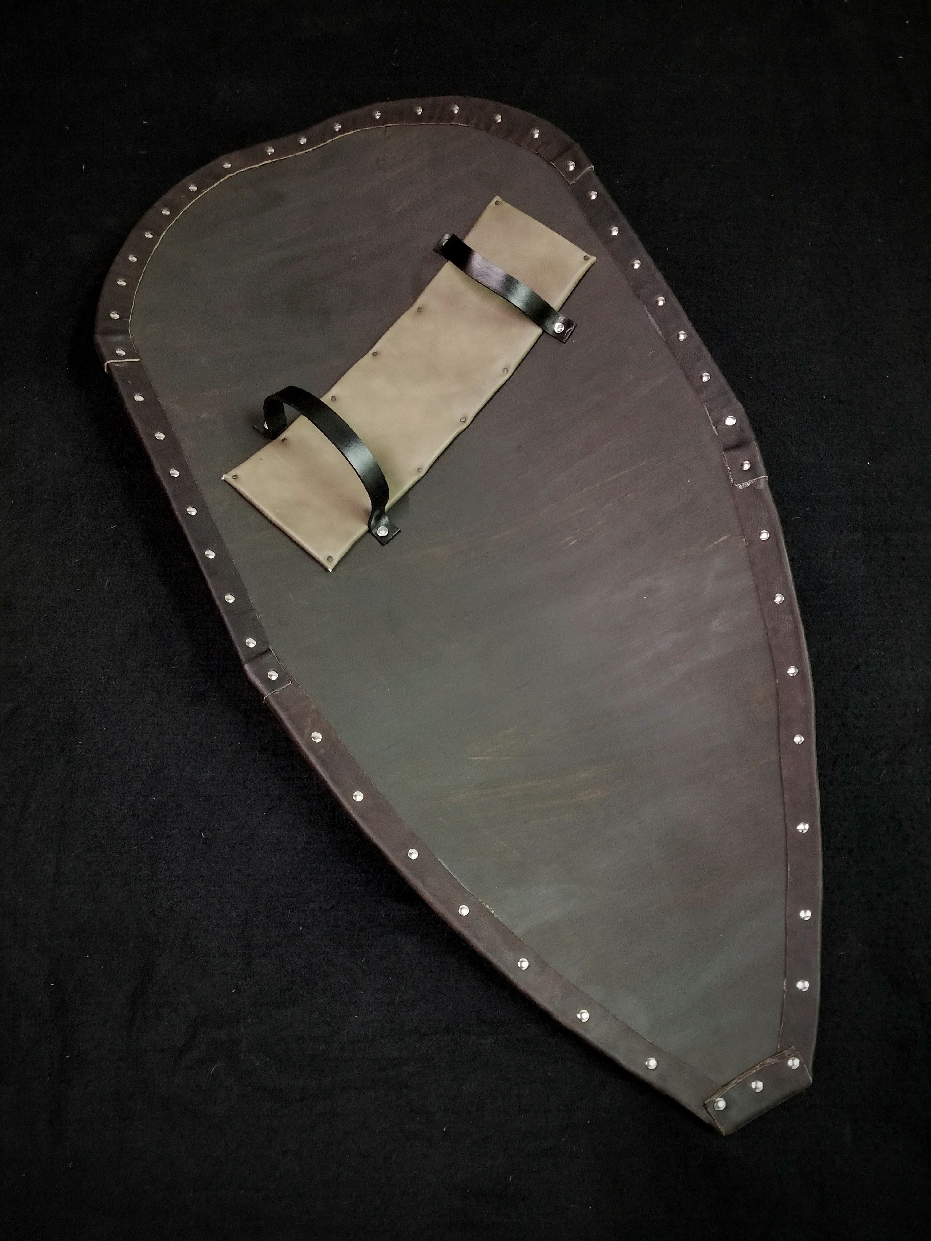 DAC Handmade - Norman Kite Shield - Stained