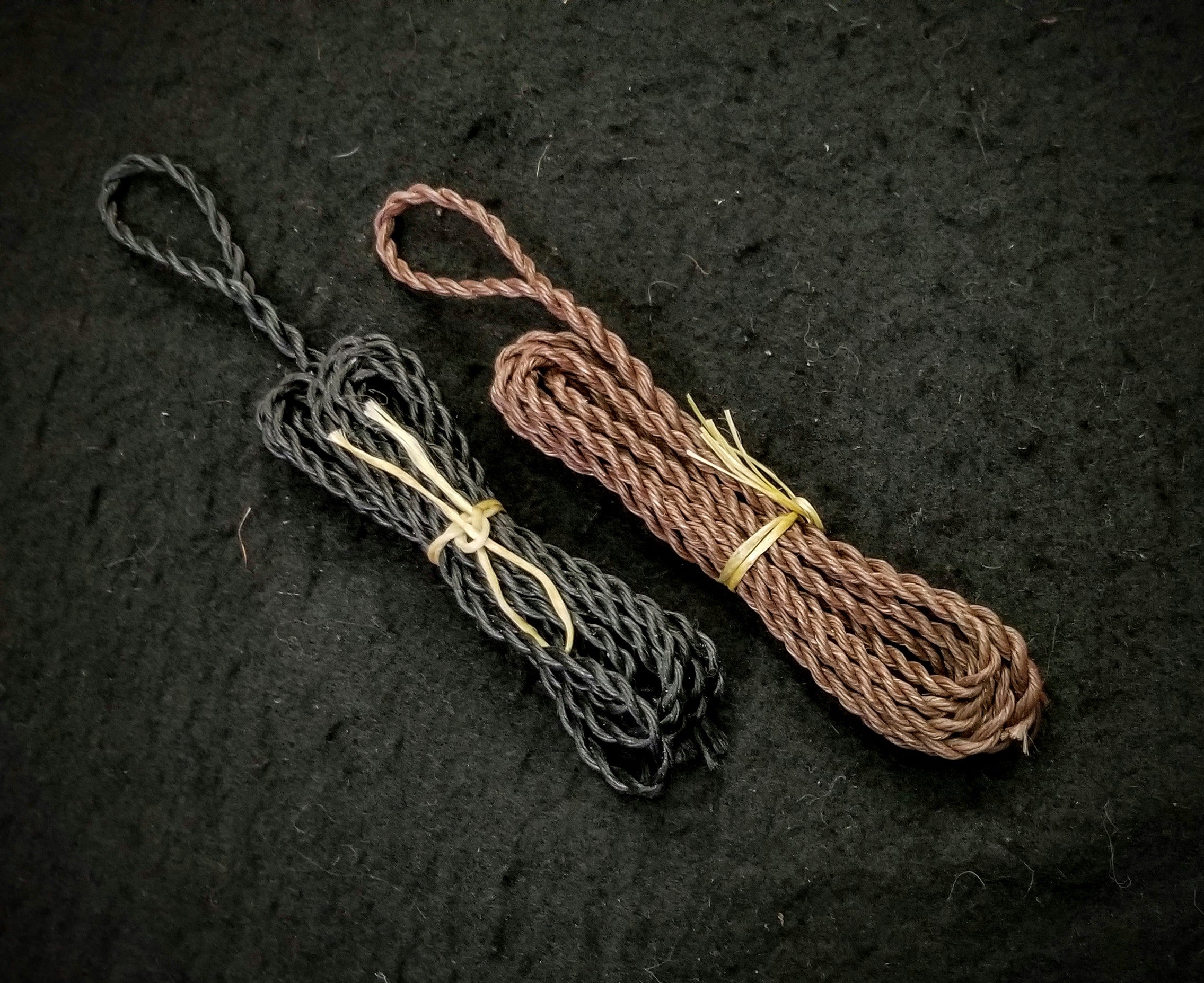 DAC Handmade - Bow String - Flemish Twist Timber Hitch Adjustable (Black / Brown)