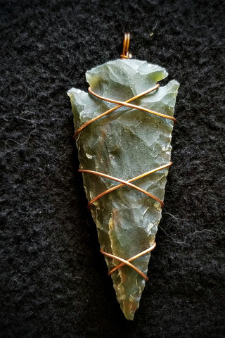 Flint arrowhead hotsell necklace