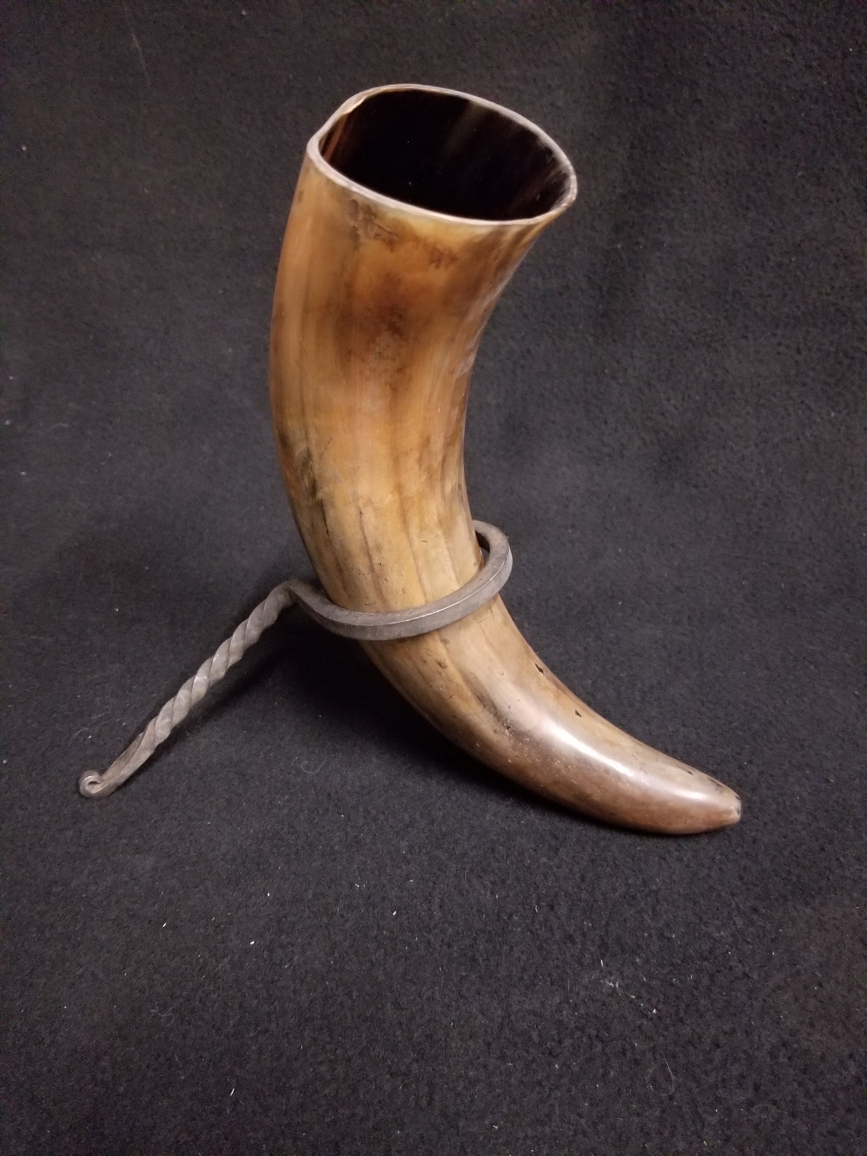 Mead Horn - Stand  - Simple