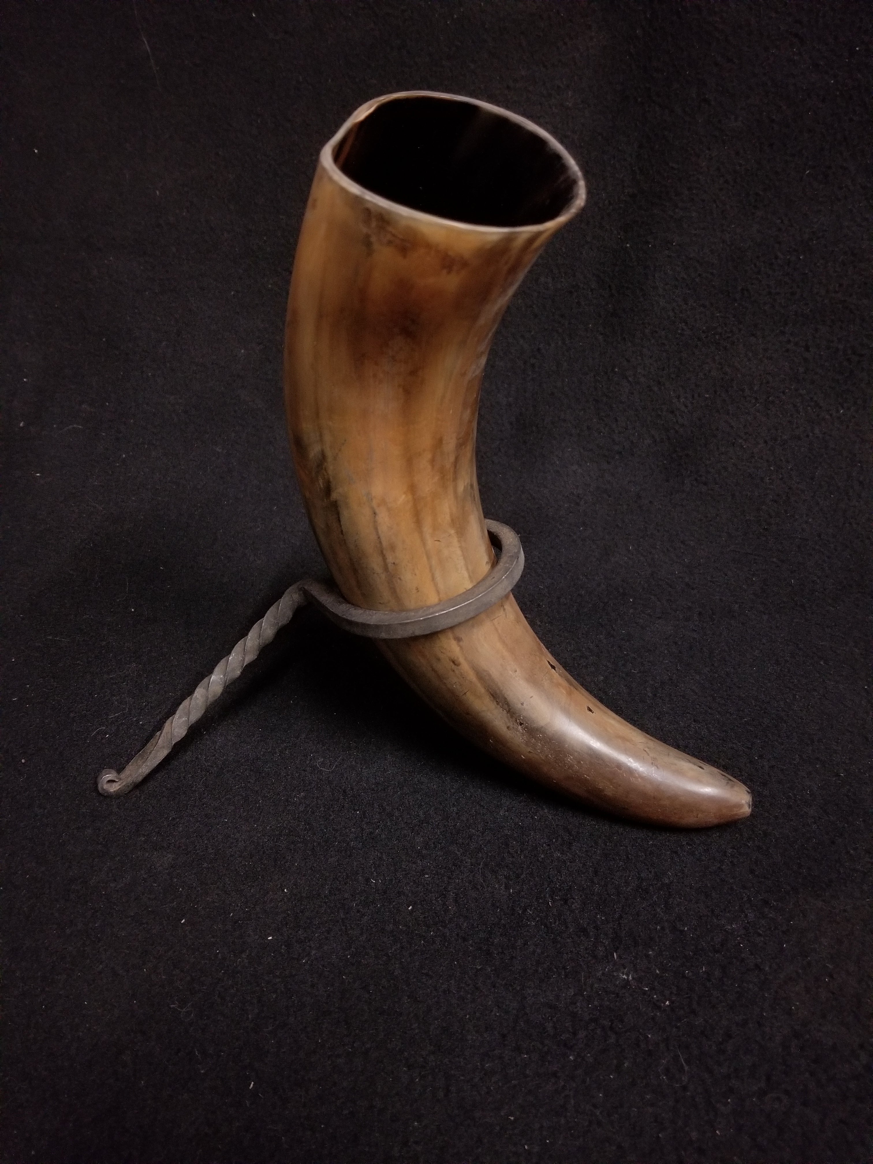 Mead Horn - Stand  - Simple