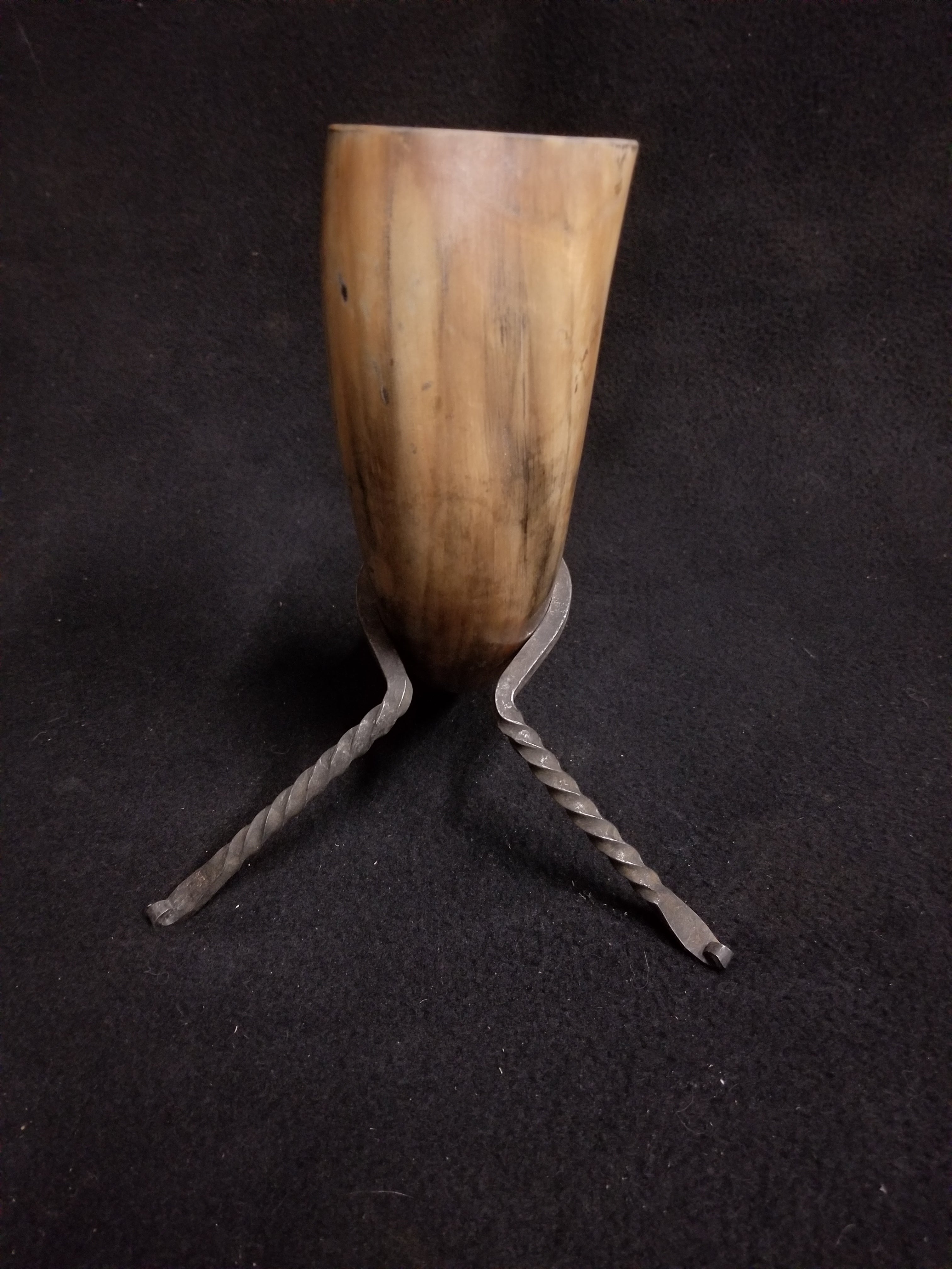 Mead Horn - Stand  - Simple