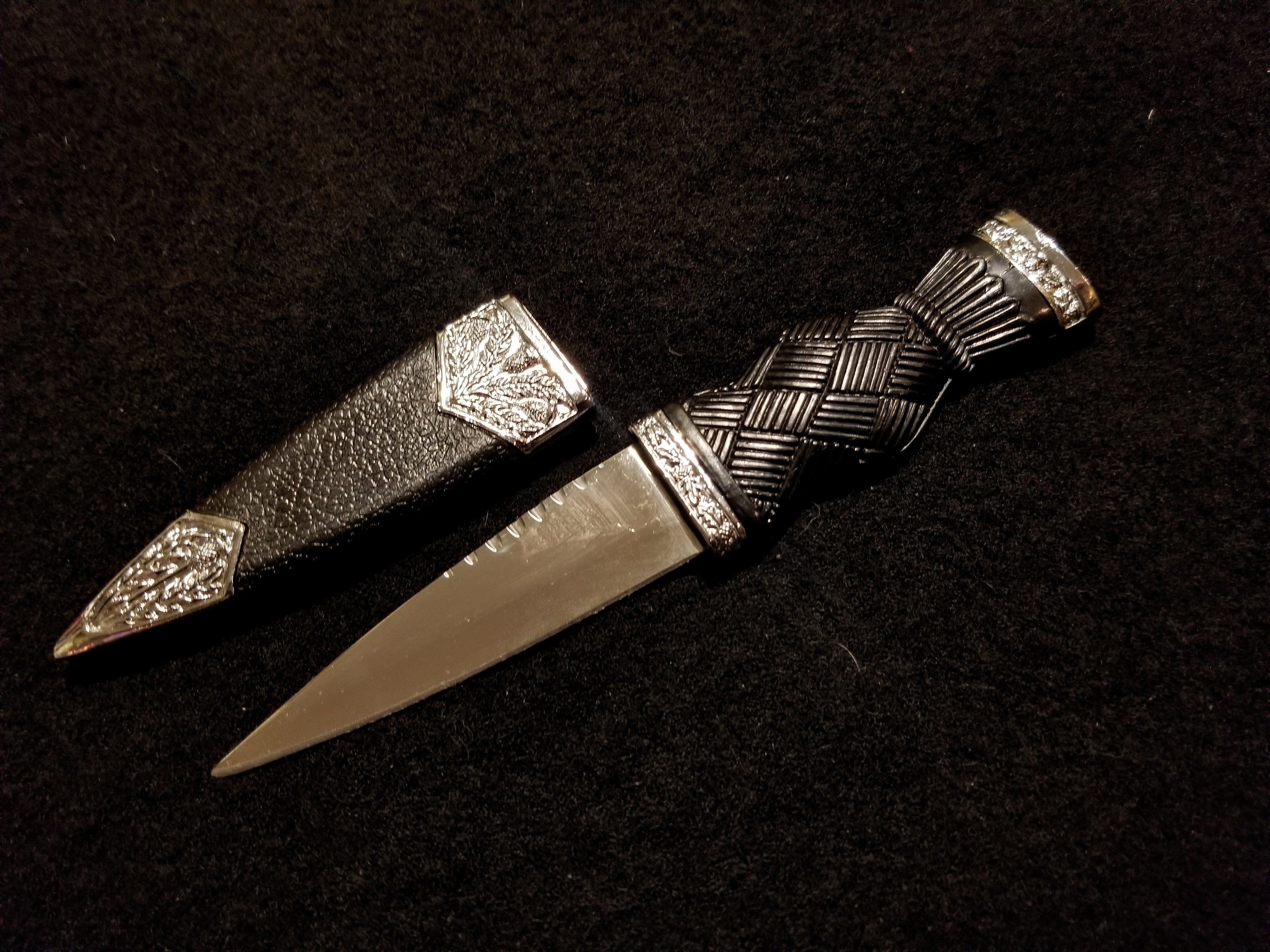 Sgian Dubh - Gem Hilt