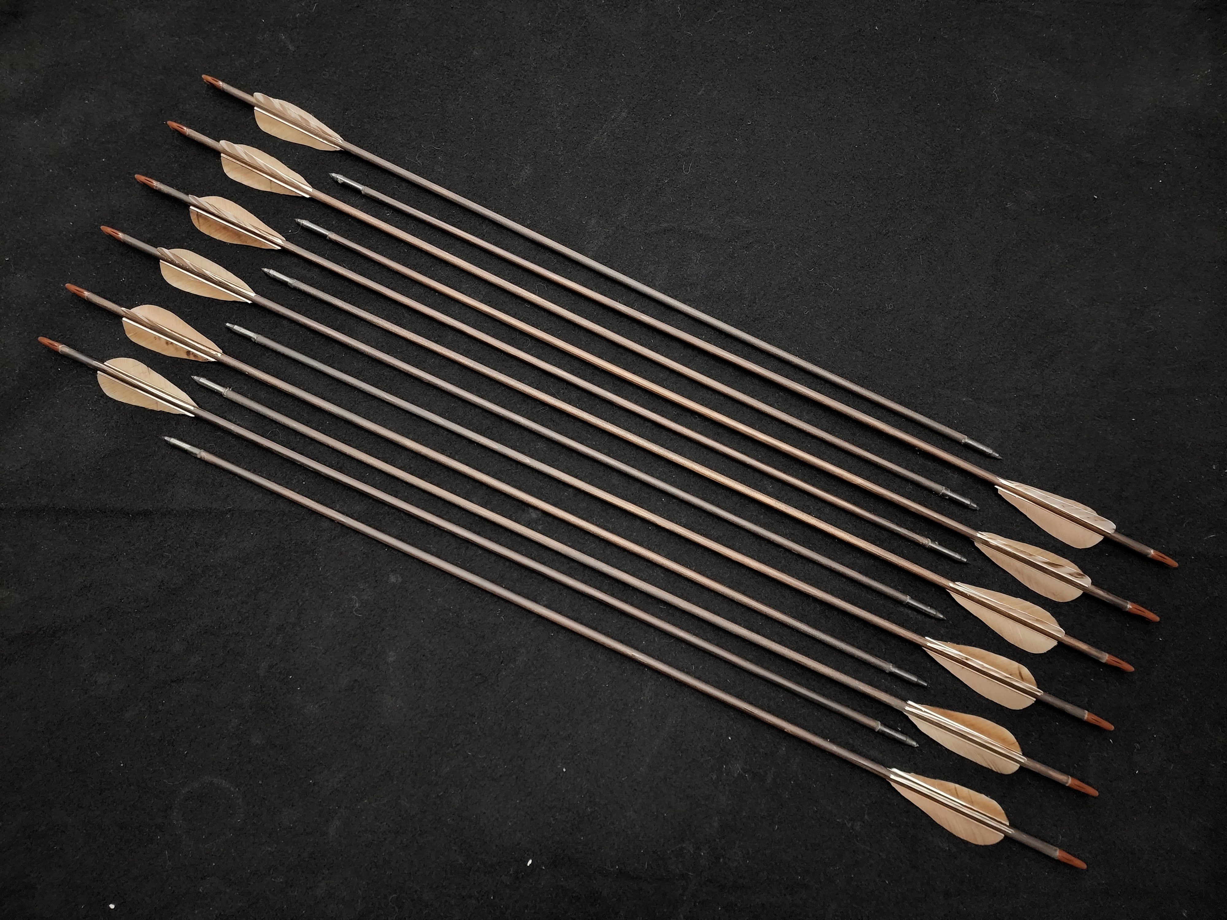 DAC Custom - Hand Fletched Target Point Arrows - Brown / Barred (25 - 30# @ 31") (Set of 6)