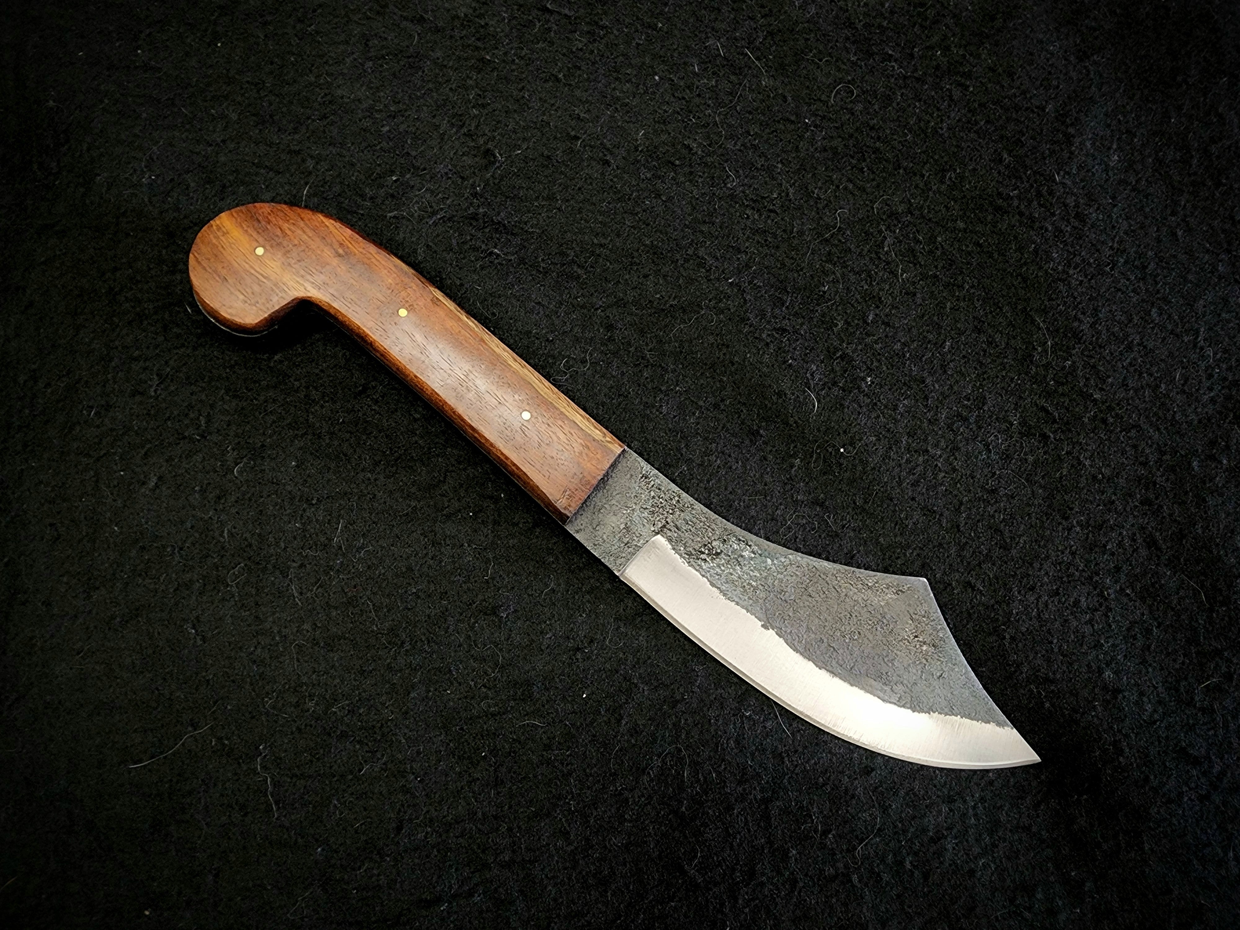 Forged Series - Scimitar Style Hunter