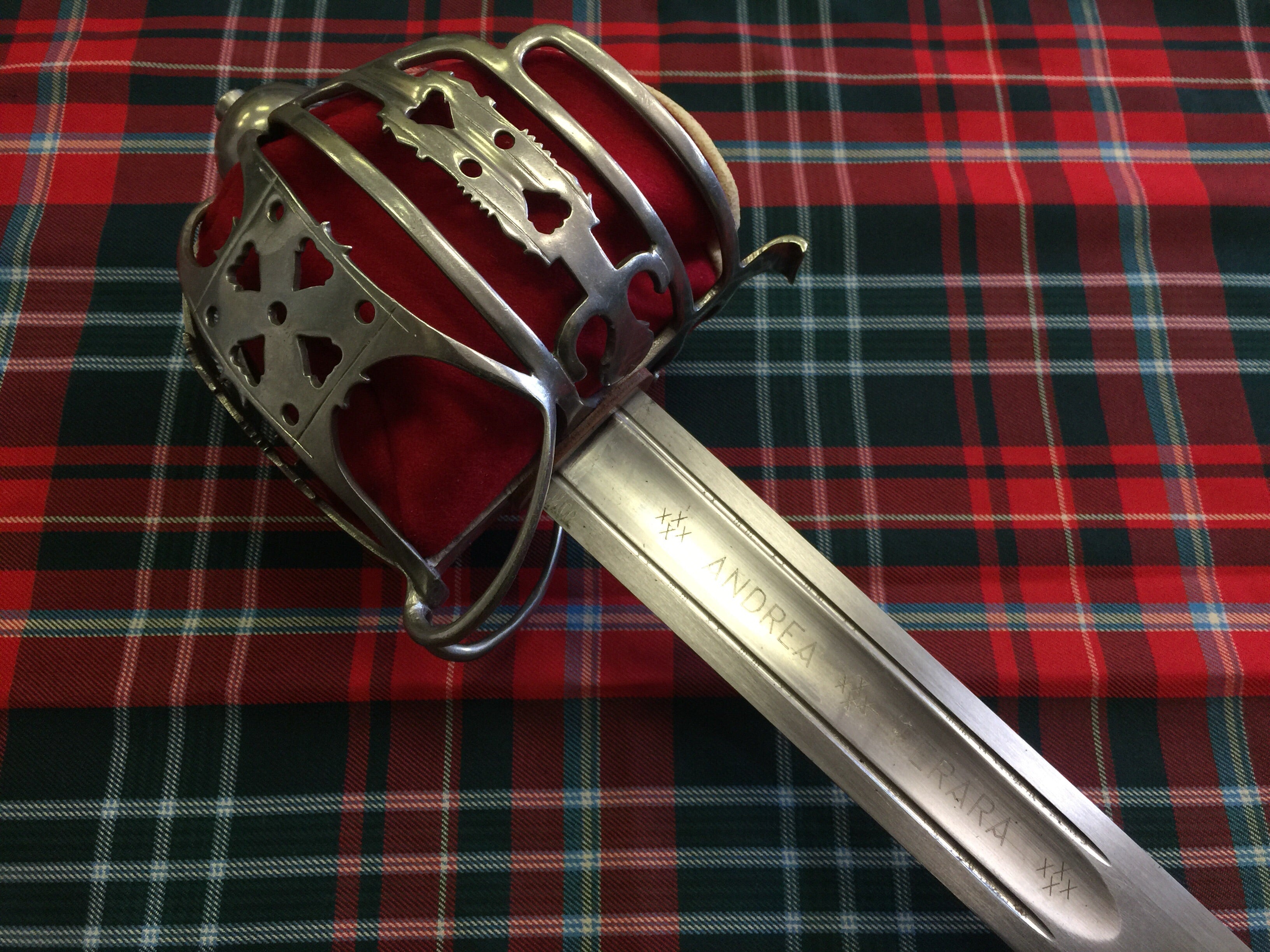 Hanwei - Basket Hilted Broadsword